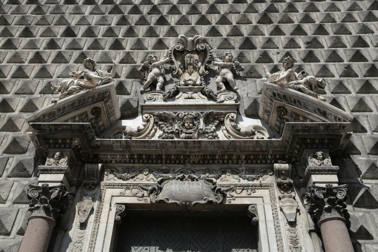 Palazzo Carafa Della Spina Apartment Наполи Екстериор снимка